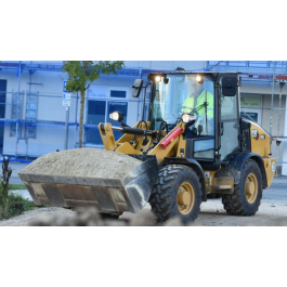 Chargeuses sur pneus compactes 906